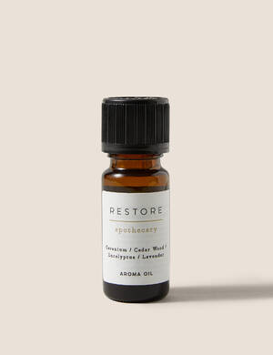 marksandspencer_HOME rada Apothecary_T27_3055W_esencialni olej Restore_geranium cedr eukalyptus levandule_99Kc.jpg